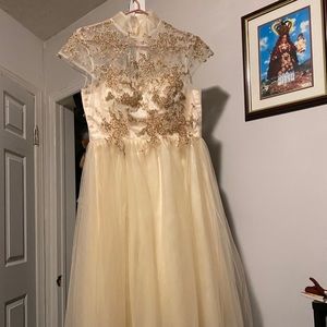 only worn once, no longer needed